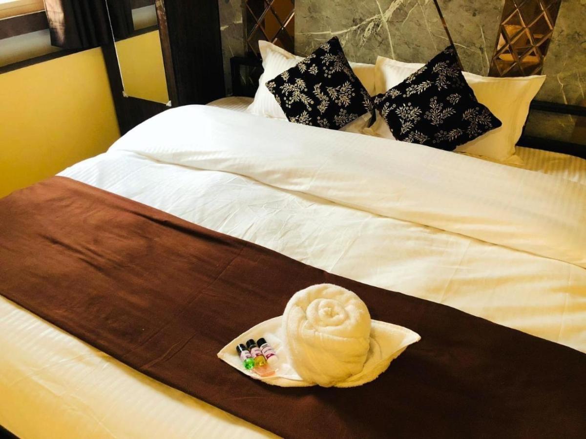 Royal Guest house *